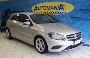 MERCEDES A180 CDI Specifiche 23.400 € Tipologia: Berlina 47.000 Km Anno: 2013 Cilindrata: 1800 CC Cambio: Automatico Carburante: Diesel Cavalli: 110 Interni: Pelle/Tessuto Pelle/tessuto nero, cerchi lega 17″, sens park, volante multif., telefono, modulo navig. http://www.automaniabesozzo.com/listing/mercedes-a180-cdi/